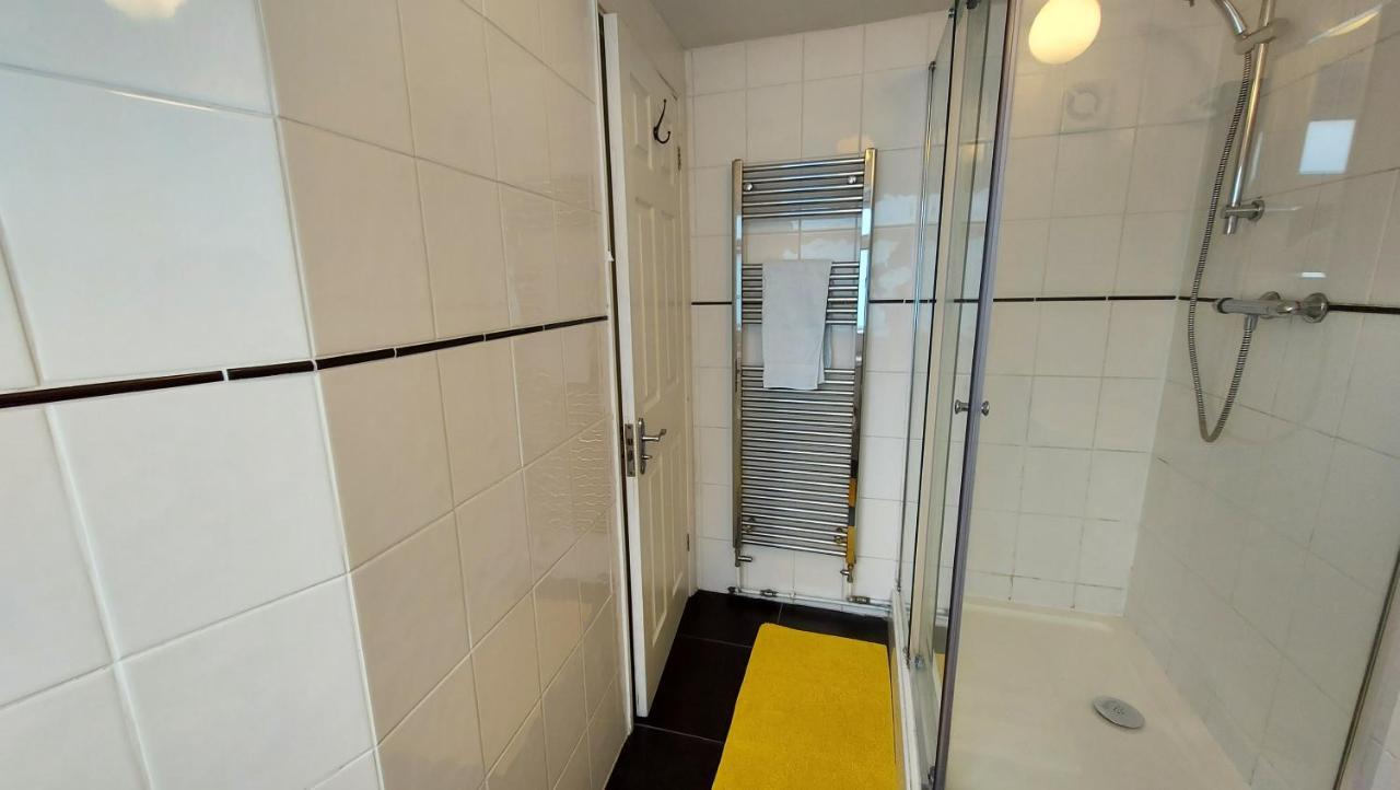 Gillings Villa -Perfect For Long & Short Stays Gillingham  Eksteriør billede