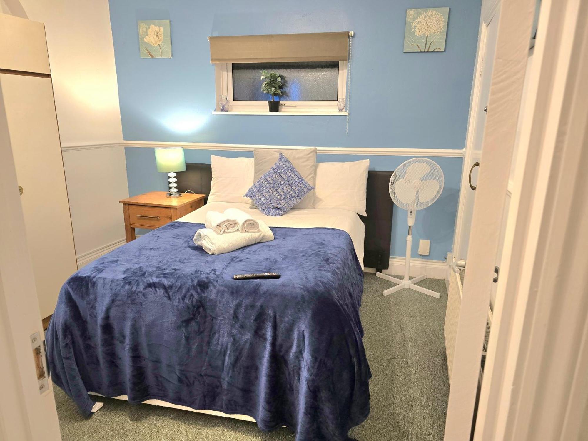 Gillings Villa -Perfect For Long & Short Stays Gillingham  Eksteriør billede